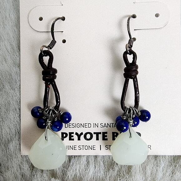 NEW Peyote Bird Free Spirit Blue and White Beaded Dangle Hook Earrings - Picture 2 of 8